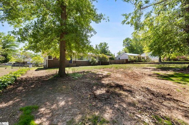 300 Woodvale Avenue, Fountain Inn, SC 29644