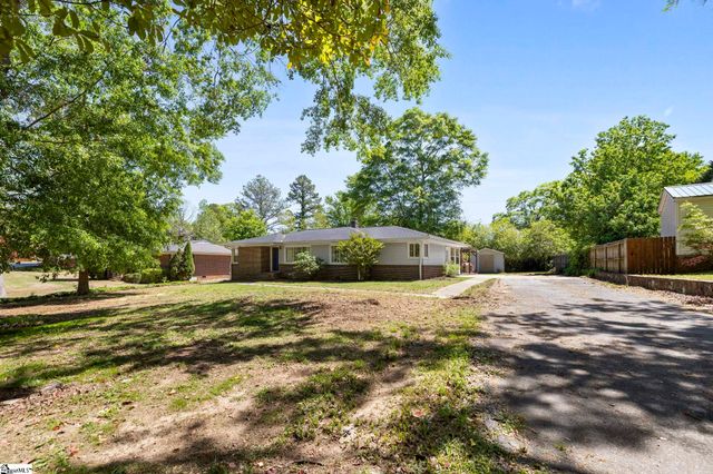300 Woodvale Avenue, Fountain Inn, SC 29644
