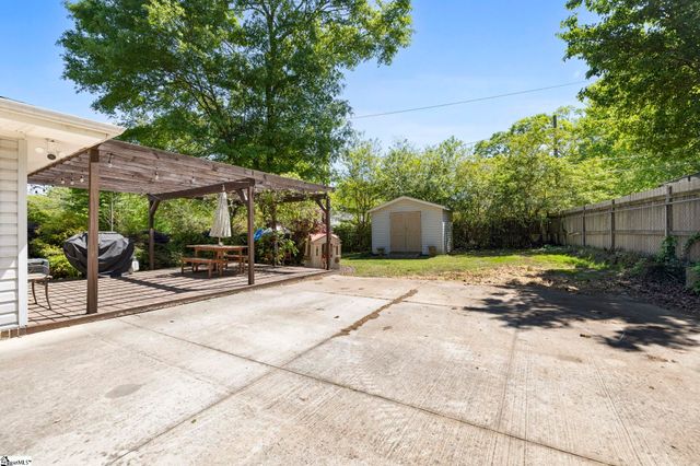 300 Woodvale Avenue, Fountain Inn, SC 29644