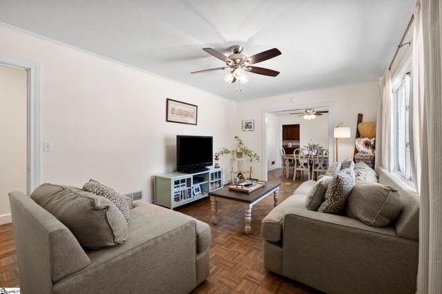 300 Woodvale Avenue, Fountain Inn, SC 29644