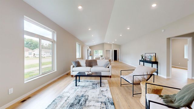 501 11th St. NW, Minot, ND 58703