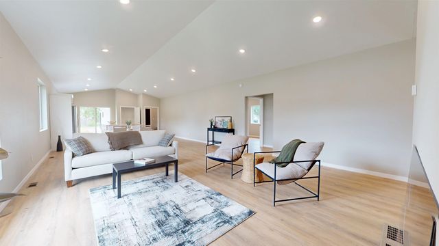 501 11th St. NW, Minot, ND 58703