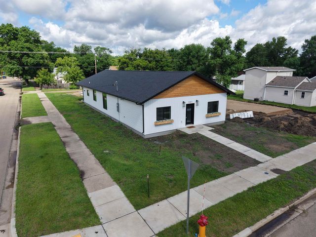 501 11th St. NW, Minot, ND 58703