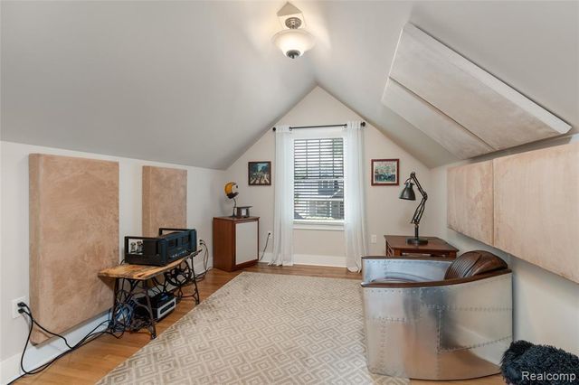 307 Linwood Avenue, Rochester, MI 48307
