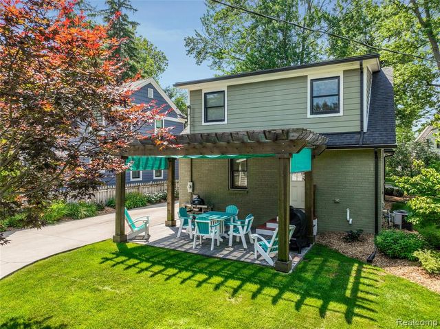 307 Linwood Avenue, Rochester, MI 48307