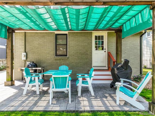 307 Linwood Avenue, Rochester, MI 48307