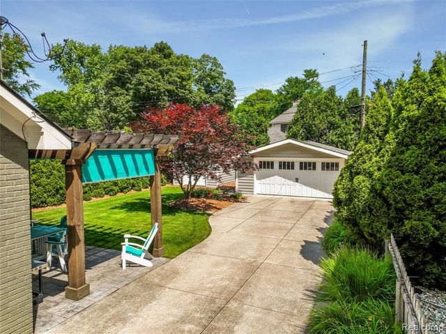 307 Linwood Avenue, Rochester, MI 48307