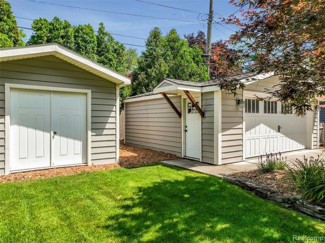 307 Linwood Avenue, Rochester, MI 48307