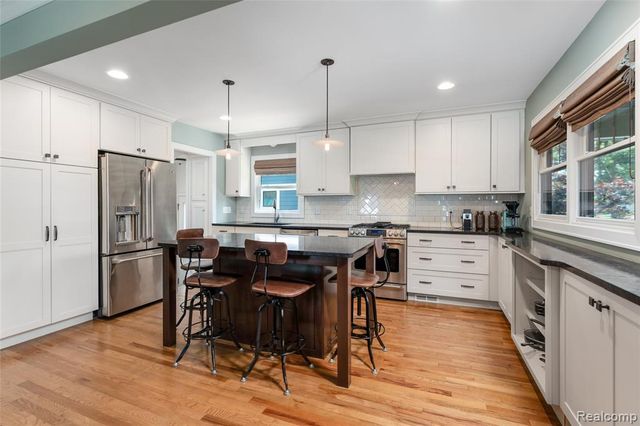 307 Linwood Avenue, Rochester, MI 48307