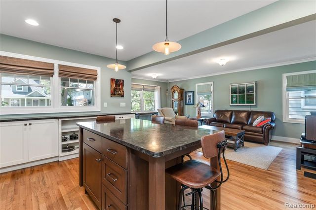 307 Linwood Avenue, Rochester, MI 48307