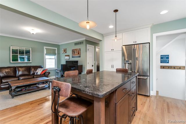 307 Linwood Avenue, Rochester, MI 48307