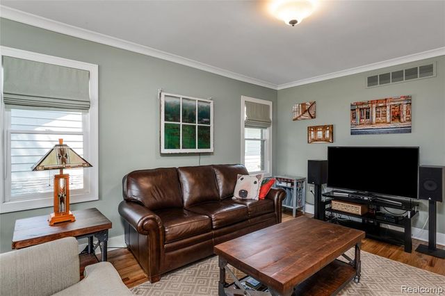 307 Linwood Avenue, Rochester, MI 48307
