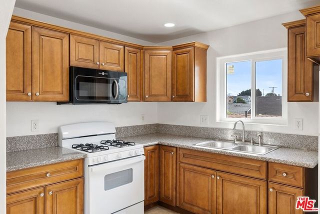 145 E Gage Avenue, Los Angeles, CA 90003