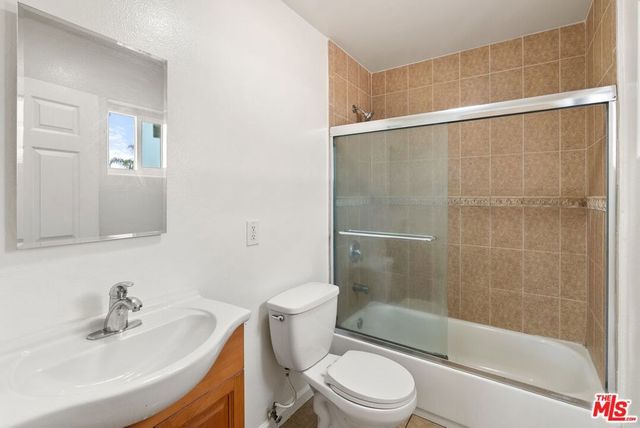 145 E Gage Avenue, Los Angeles, CA 90003