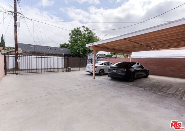 145 E Gage Avenue, Los Angeles, CA 90003
