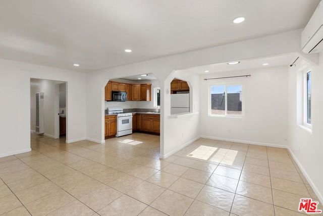 145 E Gage Avenue, Los Angeles, CA 90003