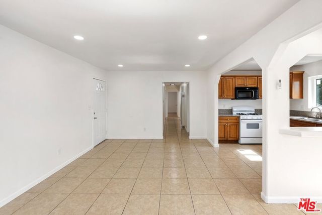 145 E Gage Avenue, Los Angeles, CA 90003