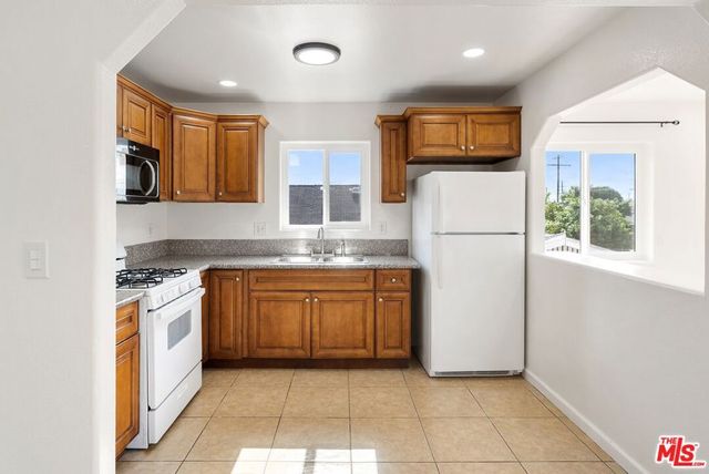 145 E Gage Avenue, Los Angeles, CA 90003