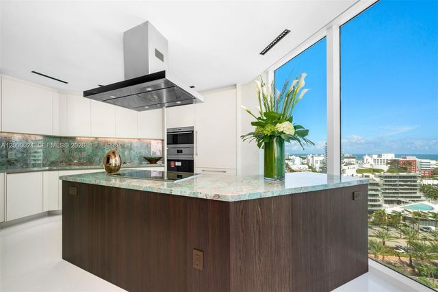 300 S Pointe Dr 1501, Miami Beach, FL 33139