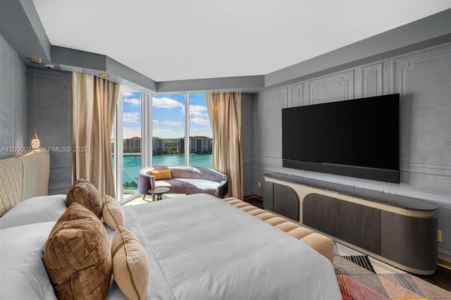 300 S Pointe Dr 1501, Miami Beach, FL 33139