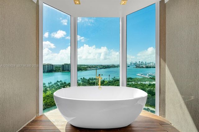 300 S Pointe Dr 1501, Miami Beach, FL 33139