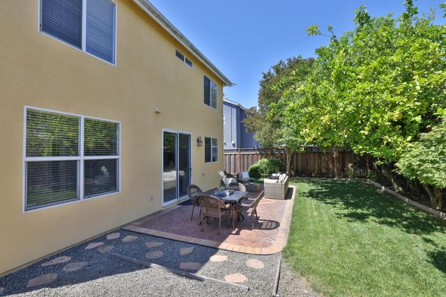 887 Martiri Drive, Gilroy, CA 95020
