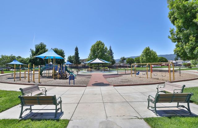887 Martiri Drive, Gilroy, CA 95020