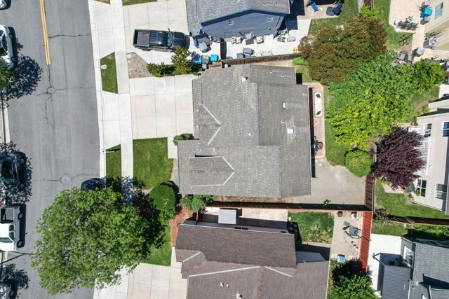 887 Martiri Drive, Gilroy, CA 95020