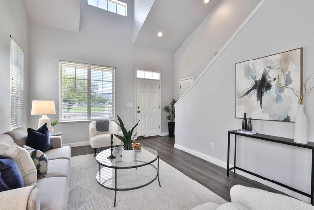 887 Martiri Drive, Gilroy, CA 95020