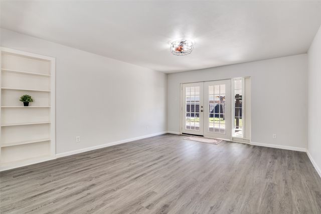 6402 Casa Vista Drive, Garland, TX 75043