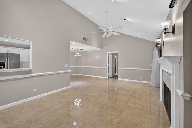 65 Balfour Road E, Palm Beach Gardens, FL 33418