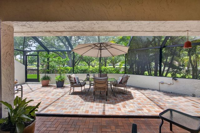 65 Balfour Road E, Palm Beach Gardens, FL 33418