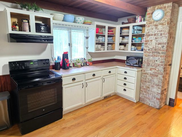 809 Oak Street, Hudson, WI 54016