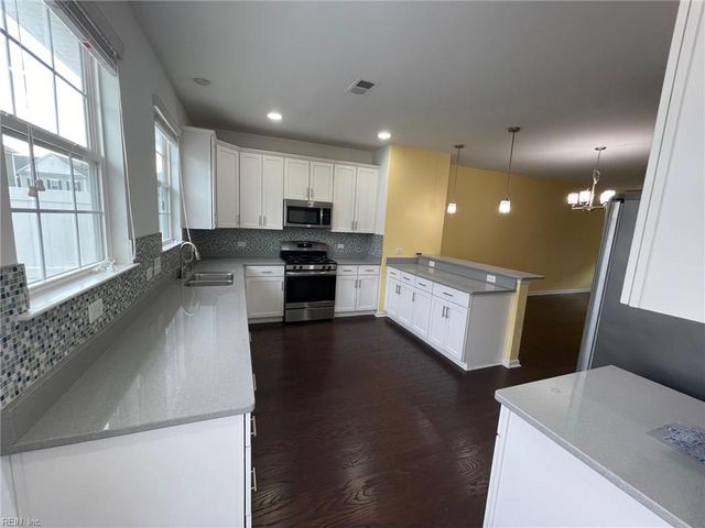 1676 Avalene WAY, Virginia Beach, VA 23456