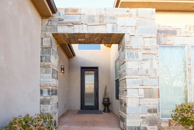 378 W REDSTONE CT, Ivins, UT 84738