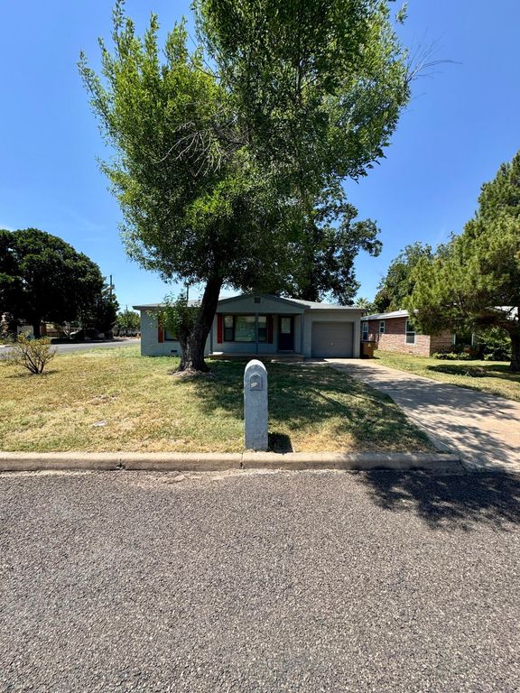 Image 2 of property listing at 501 Wanda Street, San Angelo, TX 76903
