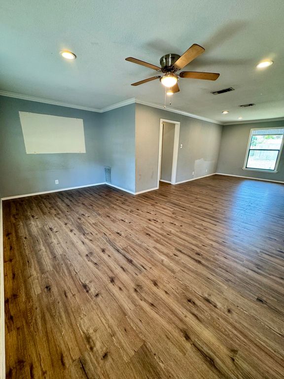 Image 6 of property listing at 501 Wanda Street, San Angelo, TX 76903