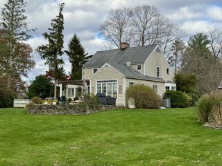 6 Sarah Sanford Road West, Bridgewater, CT 06752