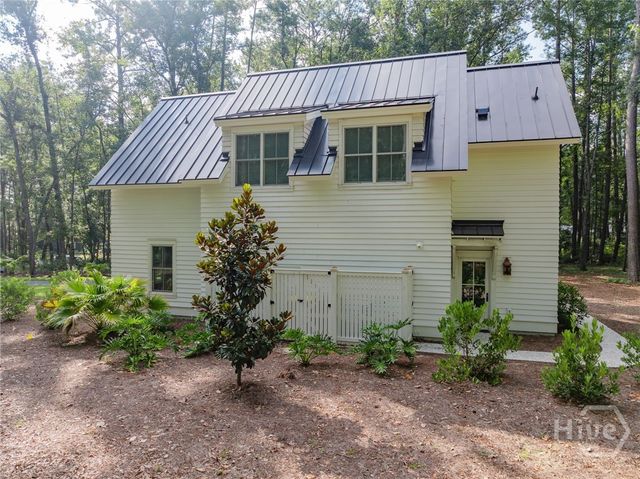 220 Belted Kingfisher Lane, Richmond Hill, GA 31324