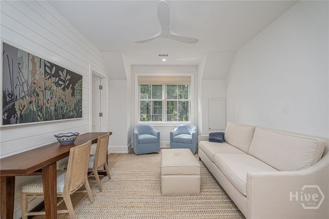 220 Belted Kingfisher Lane, Richmond Hill, GA 31324