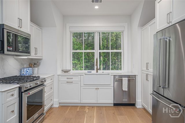 220 Belted Kingfisher Lane, Richmond Hill, GA 31324