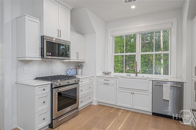 220 Belted Kingfisher Lane, Richmond Hill, GA 31324