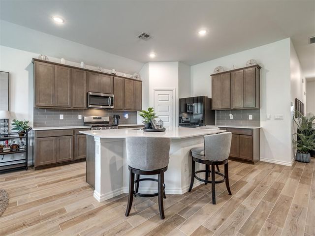 9004 NW 149th Terrace, Yukon, OK 73099
