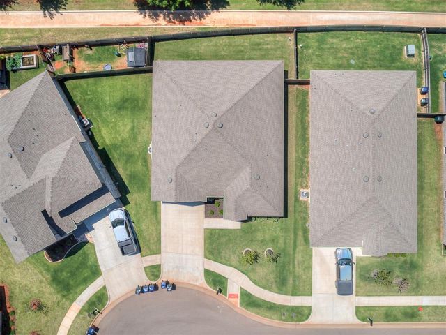 9004 NW 149th Terrace, Yukon, OK 73099