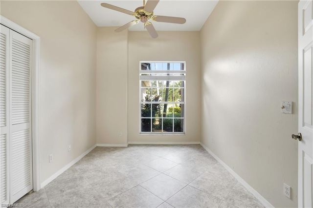 2268 Piccadilly CT, Naples, FL 34112