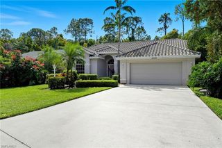 2268 Piccadilly CT, Naples, FL 34112