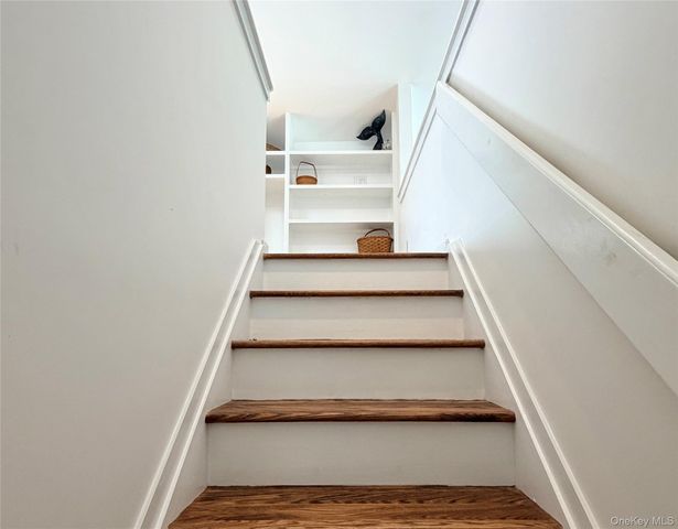43B Old Squires Road, Hampton Bays, NY 11946