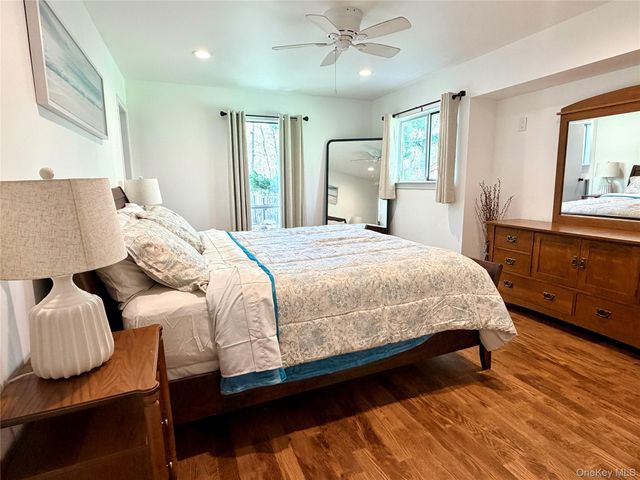 43B Old Squires Road, Hampton Bays, NY 11946