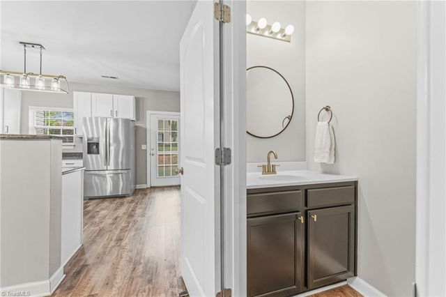 908 Windcastle Lane, Winston-salem, NC 27105