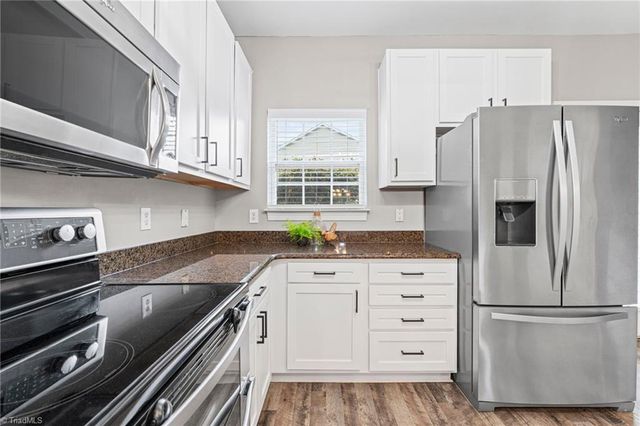 908 Windcastle Lane, Winston-salem, NC 27105